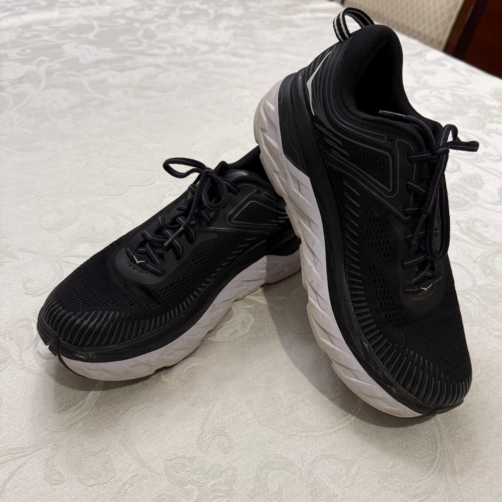 Women’s Size 9 Black Hoka’s